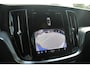 Volvo V60 T8 Plug-in hybrid AWD Ultra Dark | Adaptieve Cruise Control met Pilot Assist | Premium audio by Harman Kardon | 360 graden camera | Elektrisch bedienbaar schuif-/kantel panoramadak | Stoelverwarming | Elektrische voorstoelen met geheugen | Stuurwielverwarming | Semi-elektrische trekhaak |