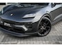 Porsche Macan 4 100 kWh | Luchtvering Adaptief PASM | Panoramadak | Sport Chrono Paket |  360 graden camera | Bose Surround Sound-System | Adaptieve Cruise Controle | Lederpakket Zwart | Stuurwielverwarming |