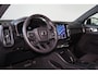 Volvo EC40 Single Motor Extended Range Plus Black Edition - Panoramadak - IntelliSafe Assist & Surround - Parkeercamera achter - Verwarmde voorstoelen & stuur - Parkeersensoren voor & achter - Getint glas - Draadloze tel. lader - Warmtepomp - 20' LMV