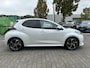 Toyota Yaris HYBRID 130 EXECUTIVE NIEUW & DIRECT LEVERBAAR!! KEYLESS BLIND-SPOT PARKSENSOREN STOEL/STUURVERW CAMERA LED 17" LM-VELGEN
