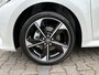 Toyota Yaris HYBRID 130 EXECUTIVE NIEUW & DIRECT LEVERBAAR!! KEYLESS BLIND-SPOT PARKSENSOREN STOEL/STUURVERW CAMERA LED 17" LM-VELGEN