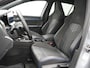 Volkswagen Golf 1.5 eTSI R-Line Edition Automaat - IQ light - Side Assist - Camera - Stoelverwarming