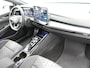 Volkswagen Golf 1.5 eTSI R-Line Edition Automaat - IQ light - Side Assist - Camera - Stoelverwarming