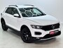 Volkswagen T-Roc 1.5I Sport / Trekhaak / Navi / CarPlay / Black