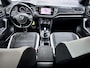 Volkswagen T-Roc 1.5I Sport / Trekhaak / Navi / CarPlay / Black