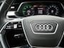 Audi E-tron 50 quattro S edition 71 kWh | Electr.schuif panorama dak | Audi soundsystem | Electr.bedienbare voorstoelen | Apple Carplay | Navigatie | Stoelverwarming voor en achter  | Wifi | Parkeersensoren voor en achter | Sportst
