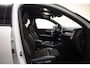 Volvo XC40 P8 Recharge AWD R-Design 3-Fase [ Navi Stoelverwarming Trekhaak ]