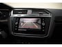 Volkswagen Tiguan 1.5 TSI Life Business Aut. [ LED Virtual Navi Stoelverwarming Ergostoelen Trekhaak ]