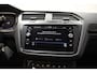 Volkswagen Tiguan 1.5 TSI Life Business Aut. [ LED Virtual Navi Stoelverwarming Ergostoelen Trekhaak ]