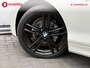 BMW 1-Serie 118i High Executive M-Sport Apple CarPlay | Leer | Sportstoelen | PDC | LED Koplampen