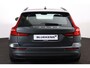 Volvo V60 T6 Plug-in hybrid AWD Core - IntelliSafe Assist & Surround - 360º Camera - Harman Kardon audio - Verwarmde voorstoelen, stuur & achterbank - Parkeersensoren voor & achter - 19' LMV