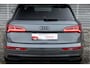 Audi Q5 50 TFSI e 299PK quattro S edition | Panoramadak | Luchtvering | 21 Inch | Trekhaak | Apple Carplay |