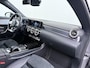 Mercedes-Benz CLA 180 AMG Business Solution | Sfeerverlichting | Stoelverwarming Voor | Smartphone Integratie | DAB+ radio | Achteruitrij Camera