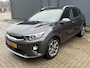 Kia Stonic 1.0 T-GDi DynamicLine Climate Control / Stoel & Stuur verwarming / Trekhaak / Camera / All-Seasons / Bluetooth / Android&Apple Carplay