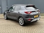 Kia Stonic 1.0 T-GDi DynamicLine Climate Control / Stoel & Stuur verwarming / Trekhaak / Camera / All-Seasons / Bluetooth / Android&Apple Carplay