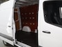 Mercedes-Benz eSprinter L2 H2 | 55 kWh | ACHTERUITRIJCAMERA | STOELVERWARMING | AIRCO | DAB+ RADIO | COMPLETE LAADRUIMTE BETIMMERING | OPSTAP TOT LAADRUIMTE | STOEL - STOEL COMFORT