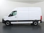 Mercedes-Benz eSprinter L2 H2 | 55 kWh | ACHTERUITRIJCAMERA | STOELVERWARMING | AIRCO | DAB+ RADIO | COMPLETE LAADRUIMTE BETIMMERING | OPSTAP TOT LAADRUIMTE | STOEL - STOEL COMFORT