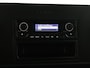 Mercedes-Benz eSprinter L2 H2 | 55 kWh | ACHTERUITRIJCAMERA | STOELVERWARMING | AIRCO | DAB+ RADIO | COMPLETE LAADRUIMTE BETIMMERING | OPSTAP TOT LAADRUIMTE | STOEL - STOEL COMFORT