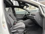 Volkswagen Golf 1.5 eTSI R-Line | Pano | LED | Sfeer | ACC | Camera | Dodehoek |
