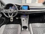Volkswagen Golf 1.5 eTSI R-Line | Pano | LED | Sfeer | ACC | Camera | Dodehoek |