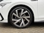 Volkswagen Golf 1.5 eTSI R-Line | Pano | LED | Sfeer | ACC | Camera | Dodehoek |