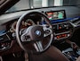 BMW 5-Serie Touring 530i M-Sport Individual | PANO | LEDER | CARPLAY | TREKHAAK