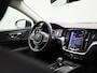 Volvo V60 2.0 B4 Momentum Business | AUTOMAAT | ELEKTRISCHE KOFFERKLEP | STUURVERWARMING | STOELVERWARMING | APPLE CARPLAY - ANDROID AUTO | CRUISE CONTROL | LEDEREN BEKLEDING |