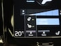 Volvo V60 2.0 B4 Momentum Business | AUTOMAAT | ELEKTRISCHE KOFFERKLEP | STUURVERWARMING | STOELVERWARMING | APPLE CARPLAY - ANDROID AUTO | CRUISE CONTROL | LEDEREN BEKLEDING |