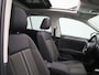 Volkswagen T-Roc 1.5 TSI Style | Automaat | Apple Carplay / Android Auto | Trekhaak | Navigatie | Virtual Cockpit | Panoramadak | Stoelverwarming | Adaptieve Cruise Control | Climate Control | Lichtmetalen Velgen |