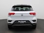 Volkswagen T-Roc 1.5 TSI Style | Automaat | Apple Carplay / Android Auto | Trekhaak | Navigatie | Virtual Cockpit | Panoramadak | Stoelverwarming | Adaptieve Cruise Control | Climate Control | Lichtmetalen Velgen |