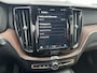 Volvo XC60 T6 Plug-in hybrid AWD Plus Dark | Panoramadak | Massage Stoelen | Harman / Kardon |