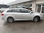 Toyota Avensis Wagon 1.8 VVTi Dynamic limited | Stoelverwarming | Trekhaak | Cruise |