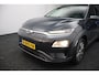 Hyundai Kona Electric EV Fashion 64 kWh 3- Fase SOH 95,1% | Warmtepomp | Camera | Navigatie | Head-Up Display