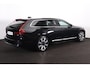 Volvo V90 T6 Recharge AWD Core Bright - IntelliSafe Assist & Surround - Harman/Kardon audio - Adaptieve LED koplampen - Parkeercamera achter - Verwarmde voorstoelen, stuur & achterbank - Parkeersensoren voor & achter - Elektr. bedienb. voorstoelen met geheugen - Extra getint glas - Elektr. inklapbare trekhaak - 19' LMV