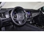 Volvo V90 T6 Recharge AWD Core Bright - IntelliSafe Assist & Surround - Harman/Kardon audio - Adaptieve LED koplampen - Parkeercamera achter - Verwarmde voorstoelen, stuur & achterbank - Parkeersensoren voor & achter - Elektr. bedienb. voorstoelen met geheugen - Extra getint glas - Elektr. inklapbare trekhaak - 19' LMV