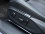 Volkswagen ID.7 Pro Business 77 kWh | Stoelmassage/-verwarming/-verkoeling | Apple Carplay/Android Auto | Sfeerverlichting | Navigatie | Adaptive Cruise Control | Climate Control | Draadloze Telefoonlader | Harman Kardon Audiosysteem |