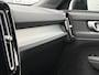 Volvo XC40 1.5 T2 Momentum Business | Parkeercamera | Parkeersensoren voor en achter | BLIS | Stoel- en stuurverwarming