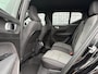 Volvo XC40 1.5 T2 Momentum Business | Parkeercamera | Parkeersensoren voor en achter | BLIS | Stoel- en stuurverwarming