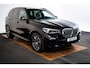 BMW X5 xDrive30d High Executive M Sport - Trekhaak - Panoramadak - Comfortstoelen - Warmte Comfort Pack - CraftedClarity - Getinte Ruiten - Comfort Access - Active Cruise Control - Parking Assistant Plus -