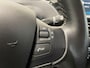 Peugeot 2008 1.2 PureTech Allure Navigatie Parkeersensoren achter Cruise Control Climate Control Half leder Lichtmetalen velgen Getinte ramen