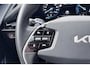 Kia Niro 1.6 GDi Hybrid DynamicLine Adaptieve Cruise Control | Achteruitrijcamera | Parkeersensoren voor & achter | Half leder/stof bekleding | Lichtmetalen velgen | Apple Carplay/Android auto | Navigatie | Lane Assist