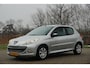 Peugeot 206+ 1.4 XS | Aluminium Silver | Cruise/Airco/Radio-CD/Elek.ramen - Keurig!