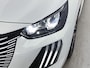Peugeot 208 Allure 100pk | Navigatie | Climate Control | Cruise Control | Parkeersensoren v+a | Armsteun | Digitaal instrumentenpaneel | Draadloze Apple Carplay / Android Auto | DAB+ radio | All seasonbanden | Led koplampen | Donker getint glas | 16" lichtmetalen velgen |