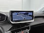 Peugeot 208 Allure 100pk | Navigatie | Climate Control | Cruise Control | Parkeersensoren v+a | Armsteun | Digitaal instrumentenpaneel | Draadloze Apple Carplay / Android Auto | DAB+ radio | All seasonbanden | Led koplampen | Donker getint glas | 16" lichtmetalen velgen |