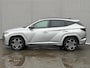 Hyundai Tucson 1.6 T-GDI HEV N Line 230pk Automaat / Dealer Onderhouden / 1650 Kg Trekgewicht / Navigatie / Camera / Stoelverwarming / Dodehoek Detectie / Adaptieve Cruise / Clima / DAB / Apple Carplay & Android Auto /