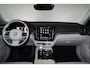 Volvo V60 T8 Recharge AWD Ultra Dark - Panorama/schuifdak - IntelliSafe Assist & Surround - 360º Camera - Harman/Kardon audio - Adaptieve LED koplampen - Verwarmde voorstoelen, stuur & achterbank - Parkeersensoren voor & achter - Elektr. bedienb. voorstoelen met geheugen - Geventileerde voorstoelen - Head up display - Extra getint glas - 19' LMV