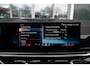 BMW X5 xDrive50e | M Sportpakket Pro | Head-Up display | Integral Active Steering | Driving Assistant Professional | Innovation Pack | hemelbekleding alcantara | Elektrische Trekhaak | Comfort Stoelen | Harman/kardon Surround Sound System | Parking Assistant Professional | 22" styling 747M Bicolor |