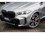 BMW X5 xDrive50e | M Sportpakket Pro | Head-Up display | Integral Active Steering | Driving Assistant Professional | Innovation Pack | hemelbekleding alcantara | Elektrische Trekhaak | Comfort Stoelen | Harman/kardon Surround Sound System | Parking Assistant Professional | 22" styling 747M Bicolor |
