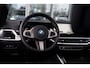 BMW X5 xDrive50e | M Sportpakket Pro | Head-Up display | Integral Active Steering | Driving Assistant Professional | Innovation Pack | hemelbekleding alcantara | Elektrische Trekhaak | Comfort Stoelen | Harman/kardon Surround Sound System | Parking Assistant Professional | 22" styling 747M Bicolor |