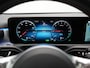 Mercedes-Benz A-klasse 250 e AMG Line Plug In Hybrid 218pk Dealer O.H PHEV | Panodak | Camera | Night Pakket | Alcantara Sportstoelen Verwarmd | MBUX | Widescreen Navi | Sfeerverlichting | Apple Carplay | Virtual | DAB | 18"L.M |